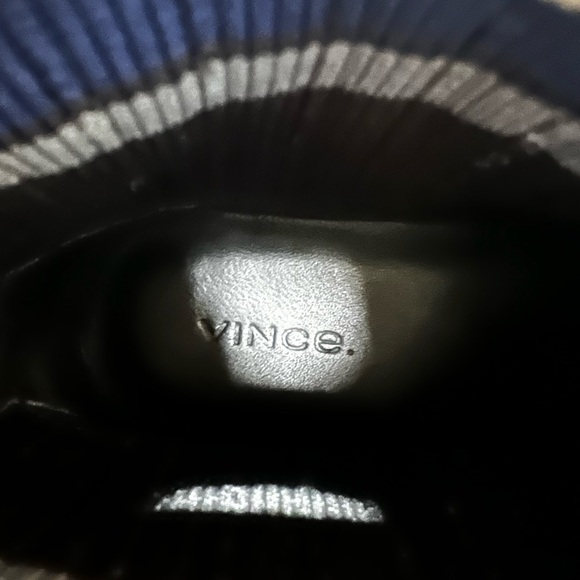 Vince Coleman Suede Sock Ankle Slip-On Chelsea Boot Gray/White Size 7.5 - Picture 9 of 9